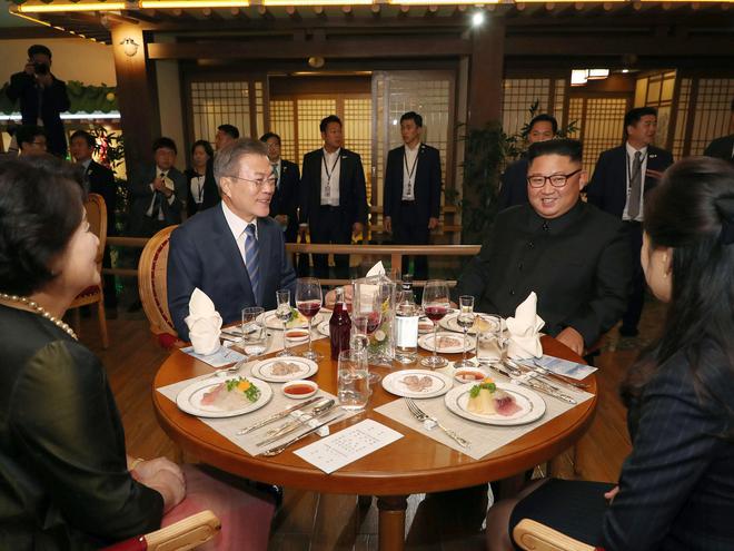 人日常三餐都吃些啥？米饭、泡菜、大酱汤PG电子游戏麻将胡了在金正恩治理下朝鲜(图12)