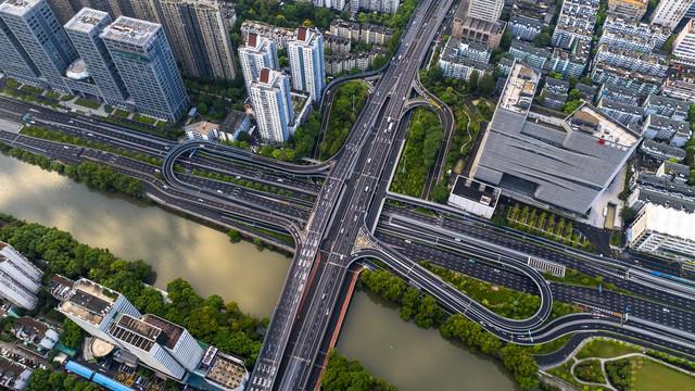 坠桥遇难者身份披露！死者家属：已处理完毕麻将胡了2模拟器试玩最新！东莞小车高架(图4)