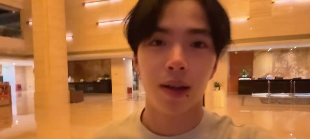 重庆老家岳父岳母罕露面老家别墅典雅别致麻将胡了试玩模拟器王中磊携儿子陪老婆回(图1) 重庆老家岳父岳母罕露面老家别墅典雅别致麻将胡了试玩模拟器王中磊携儿子陪老婆回(图1)